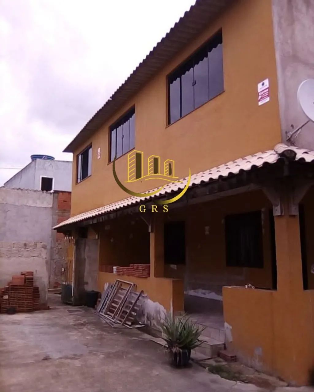 CASA À VENDA NO JARDIM ESPERANÇA CABO FRIO RJ.