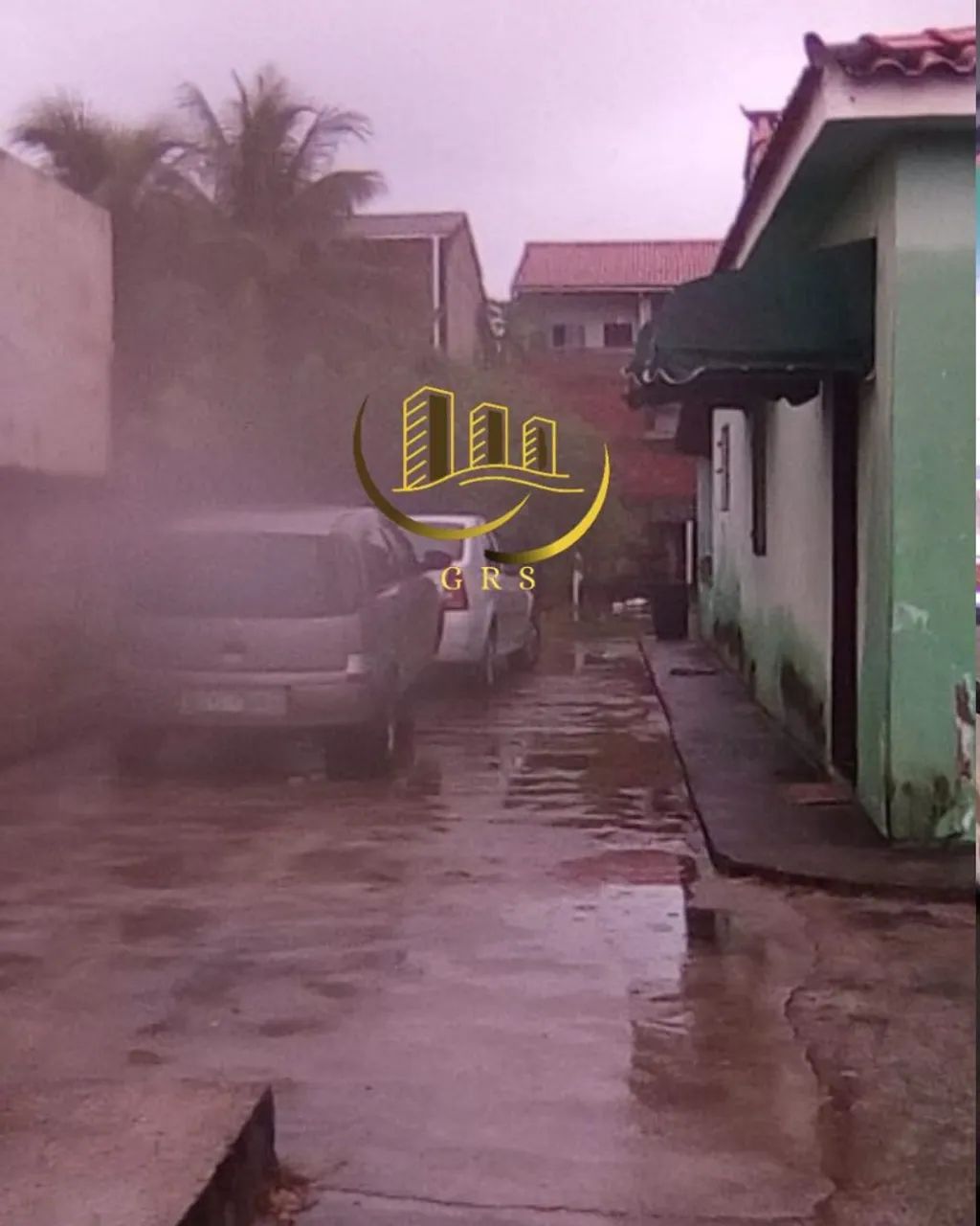 CASA À VENDA NO BALNEÁRIO EM SÃO PEDRO DA ALDEIA-RJ.