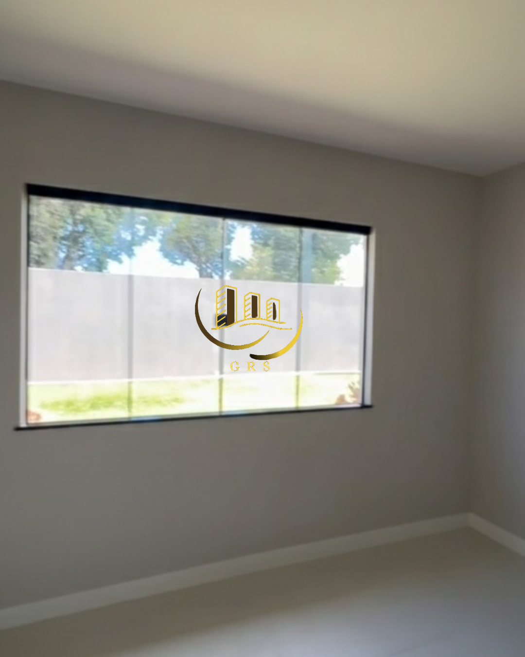 CASA Á VENDA EM CONDOMÍNIO DE LUXO EM SÃO PEDRO DA ALDEIA-RJ.