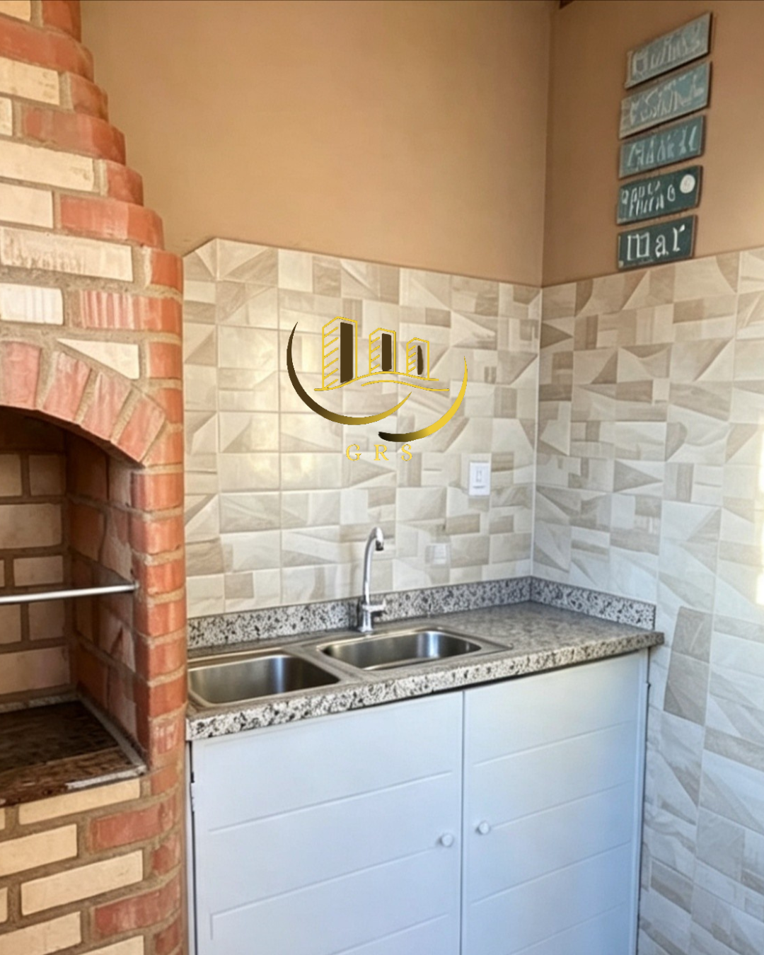 VENDO ESTA CASA EM UNAMAR