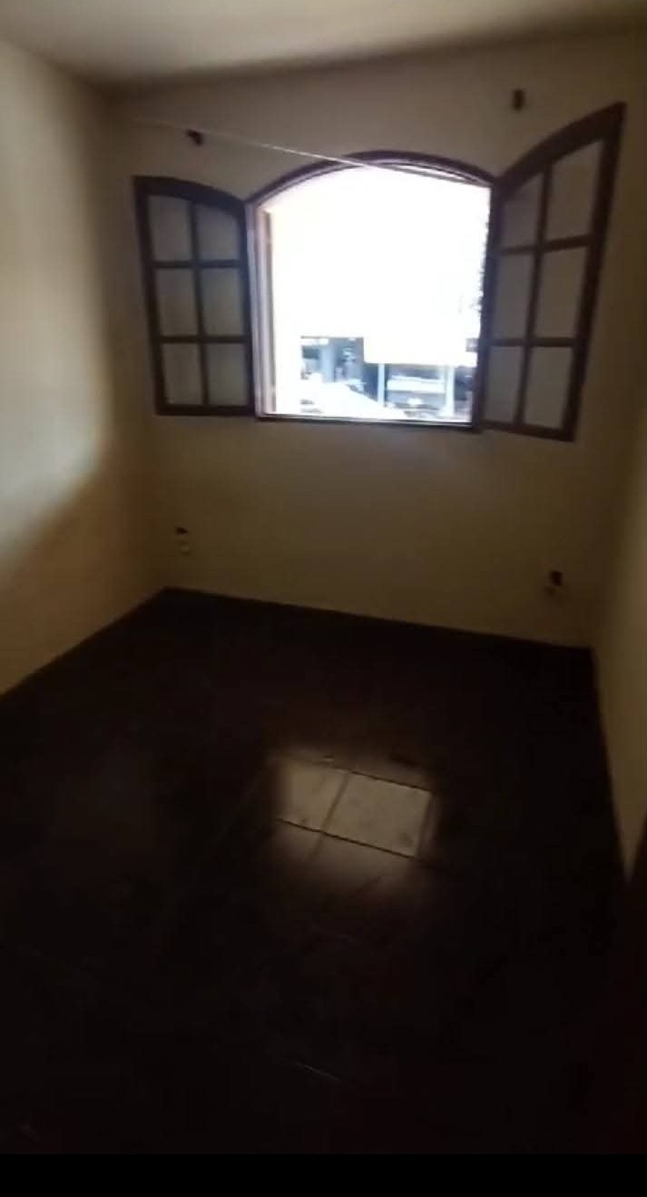 CASA À VENDA NA ESTRADA DOS PASSAGEIROS PORTO DO CARRO EM SÃO PEDRO DA ALDEIA-RJ.