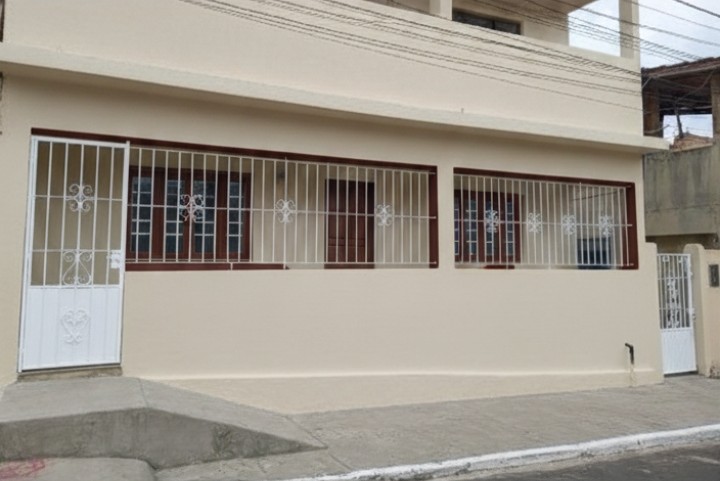 CASA À VENDA NO PORTO DA ALDEIA EM SÃO PEDRO DA ALDEIA-RJ.